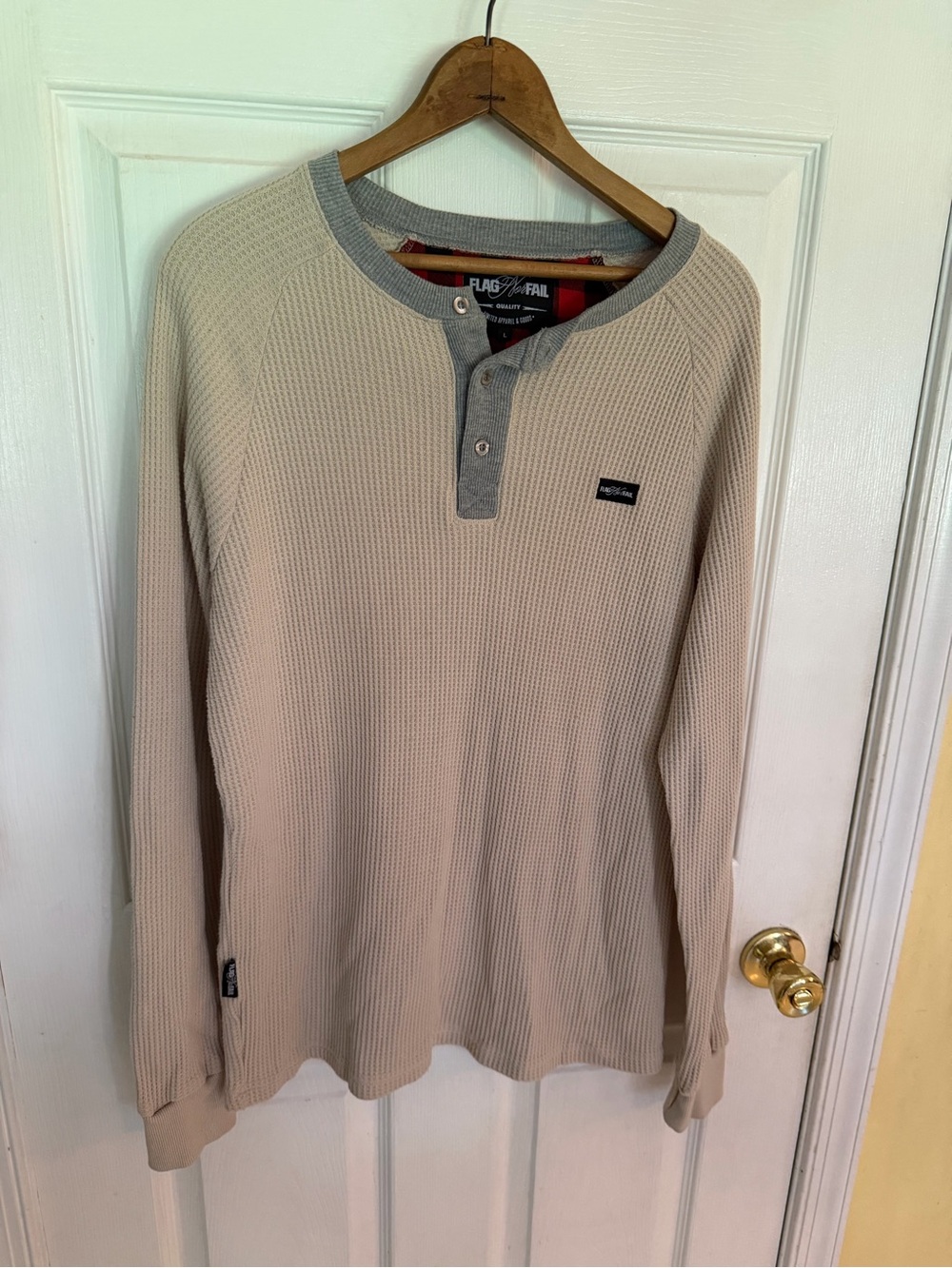 Flag Nor Fail Men’s Large Waffle Knit Henley Shirt Beige Gray Long Sleeve